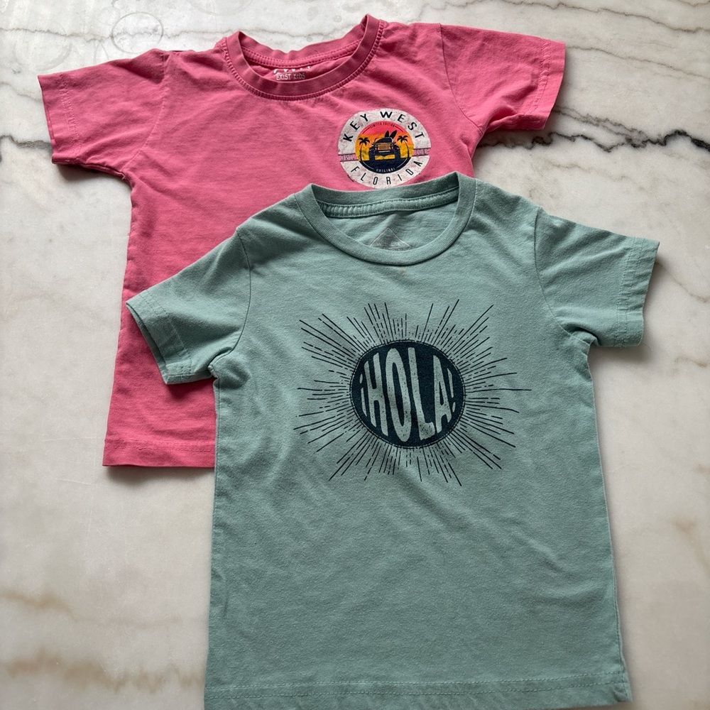 2 girls 4t tshirts. Turquoise Well Worn, Pink key west